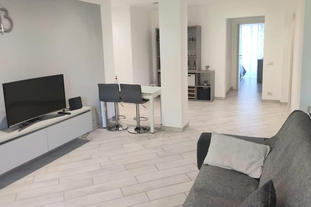 Ampio Bilocale In Zona Porta Vittoria / Corso Lodi Apartamento Milán Exterior foto